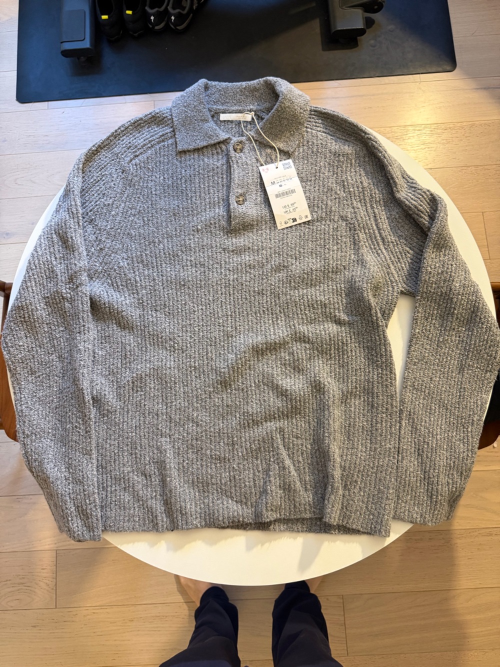 Zara Men's Light Grey Textured Crewneck Henley/Shirt Soft